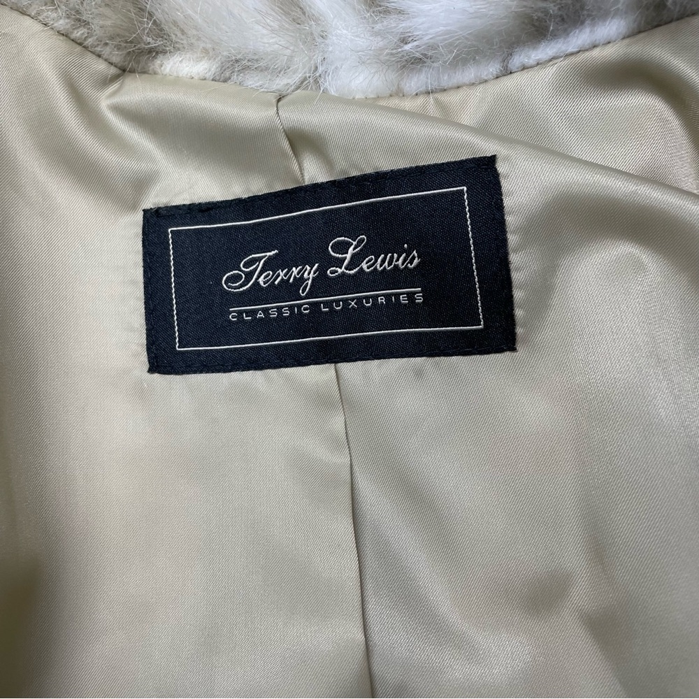Terry Lewis Vintage Classic Luxury Faux Fur Coat - Picture 9 of 14